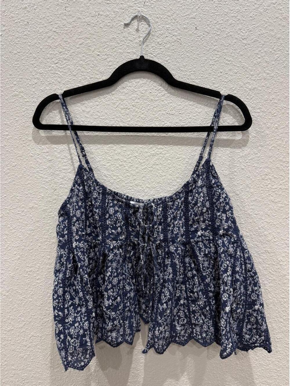 American Eagle Outfitters Navy Floral Tie-Front Cropped Camisole Top Size Medium